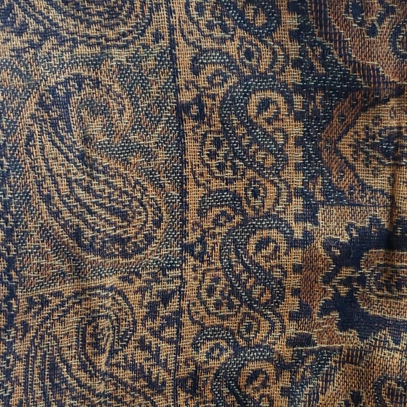 Paisley pashmina scarf - Picture 5 of 8